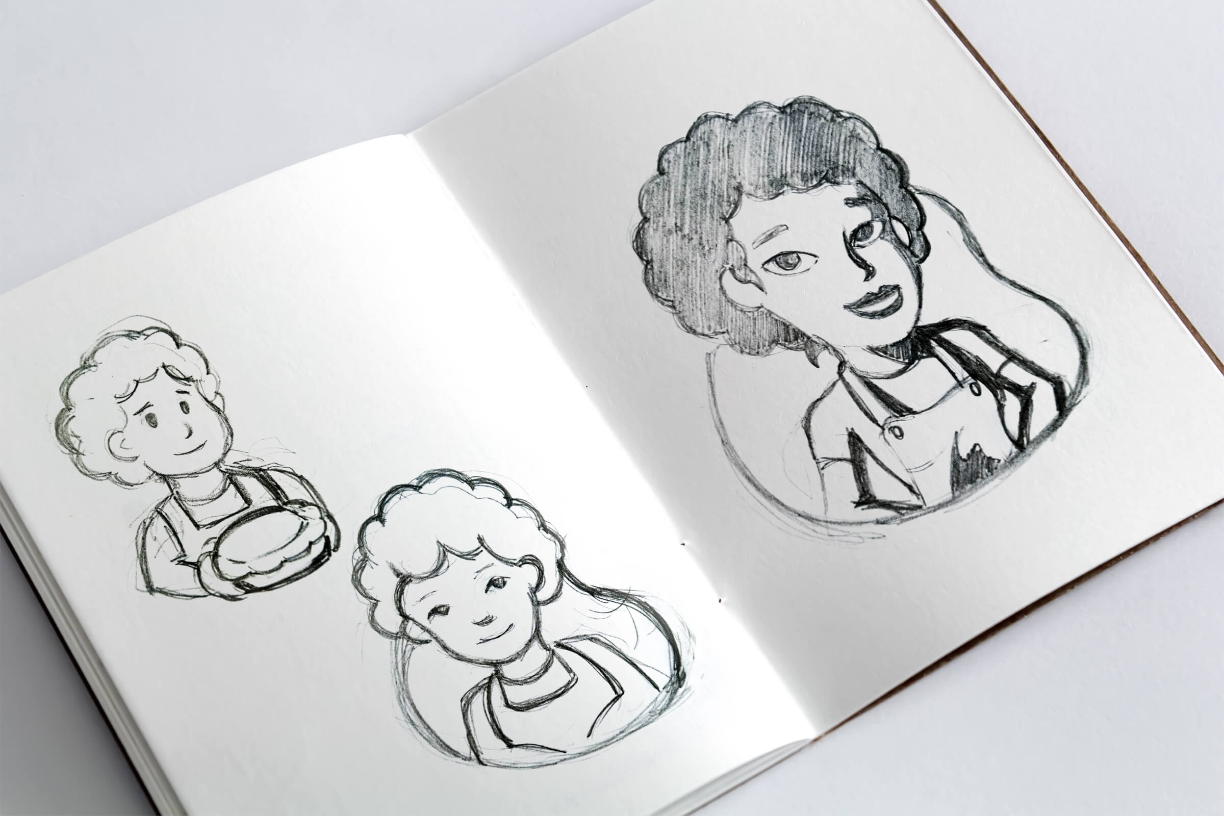 Bocetos del personaje creado para el logotipo de Señora Delicia